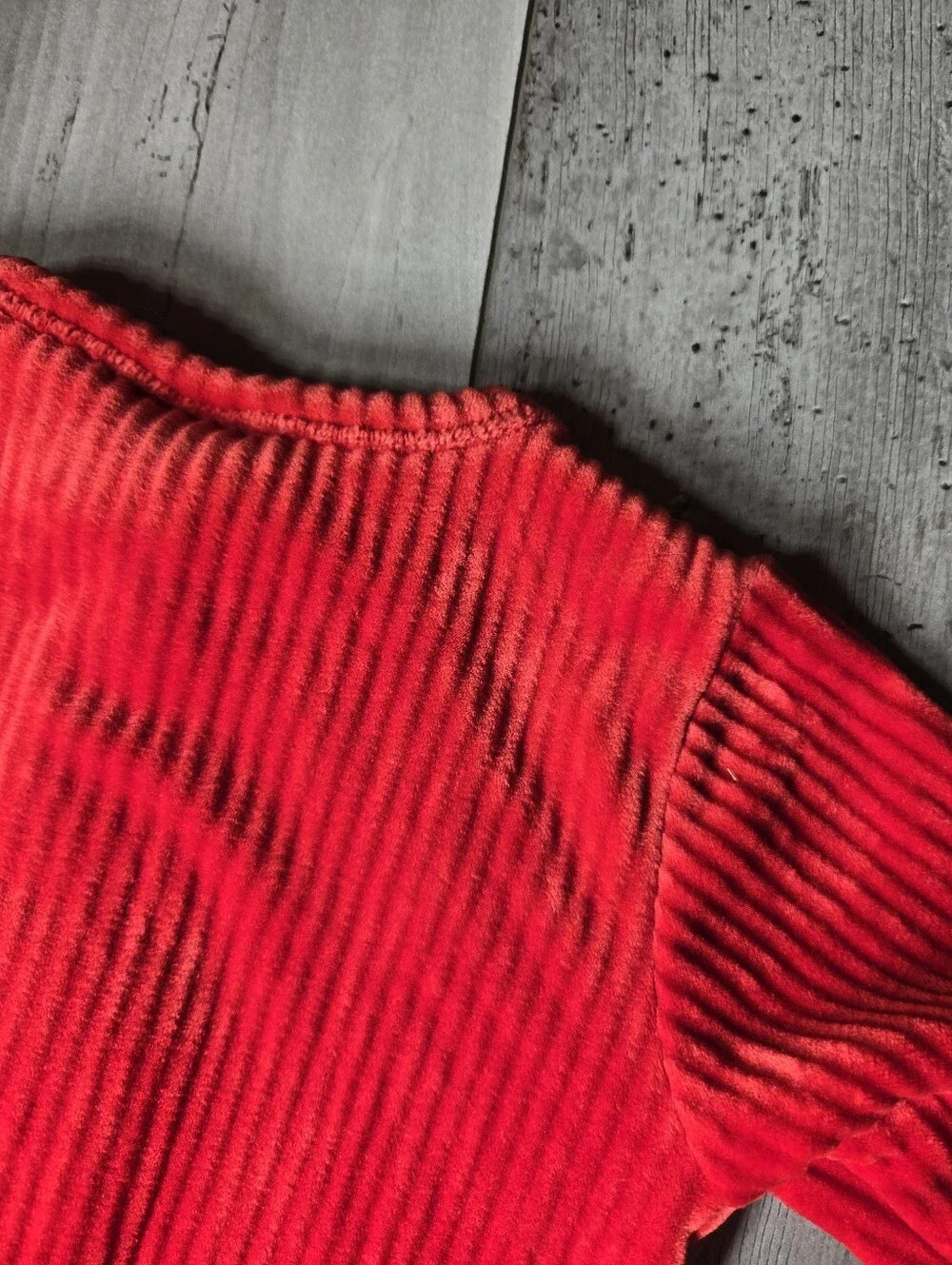 Old Navy Red Ribbed Fleece-Lined Footed One-Piece Pajamas Size 3-6M Baby NWOT